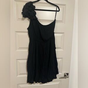 Black One-Shoulder Dress